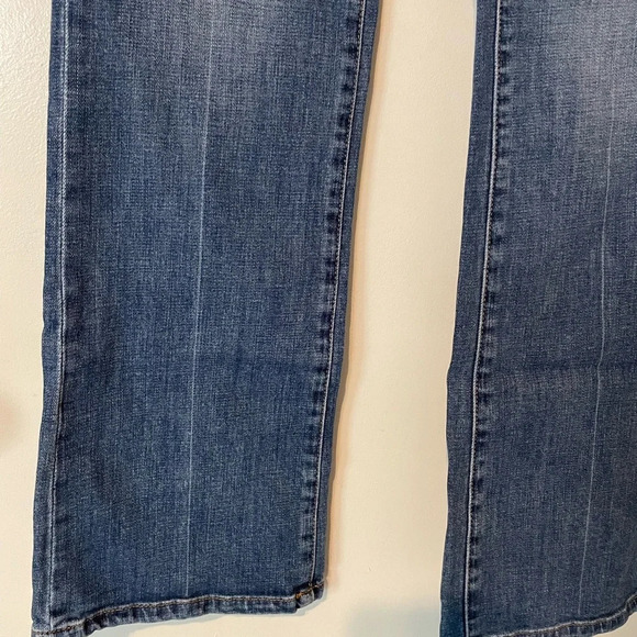 CABI 5th Avenue High Rise Flare Jeans 6069R Size 6 - Picture 4 of 16